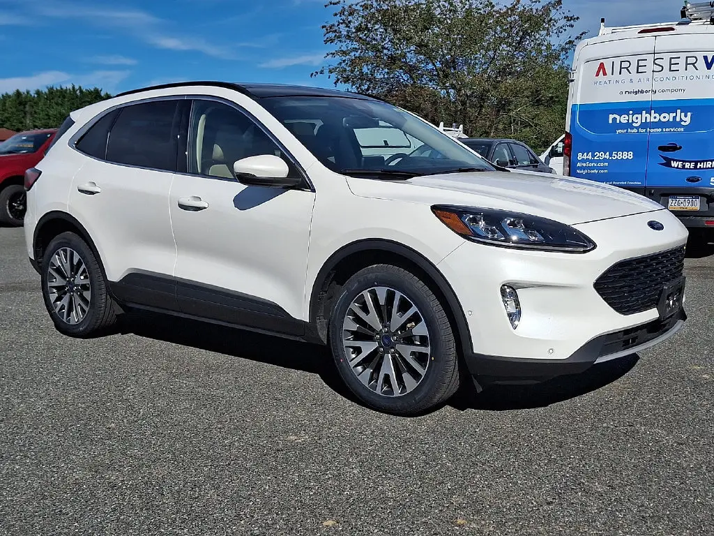 2020 Ford Escape - $19,200