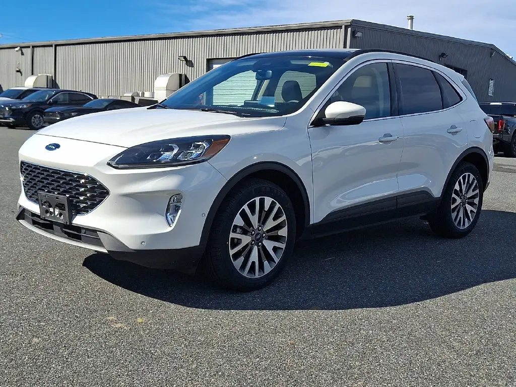 2020 Ford Escape - $19,200