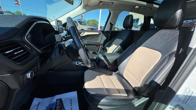 2021 Ford Escape Titanium