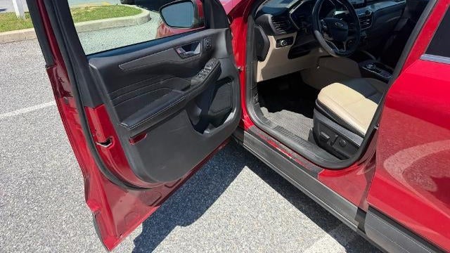 2021 Ford Escape Titanium