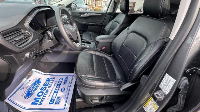 2022 Ford Escape Titanium