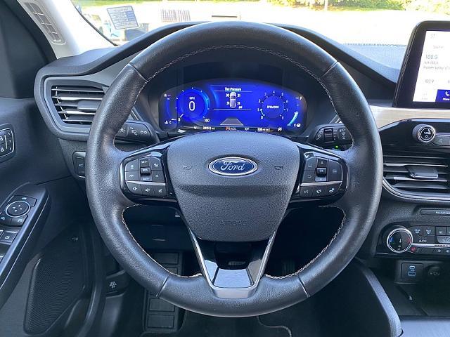 2022 Ford Escape - $26,205