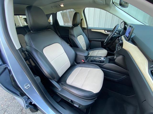 2022 Ford Escape - $26,205