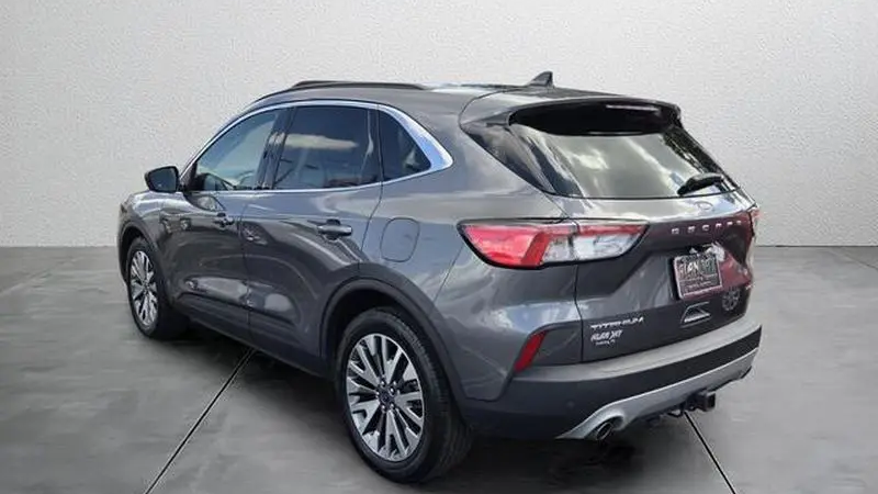 2022 Ford Escape Titanium