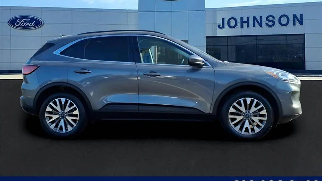 2022 Ford Escape Titanium