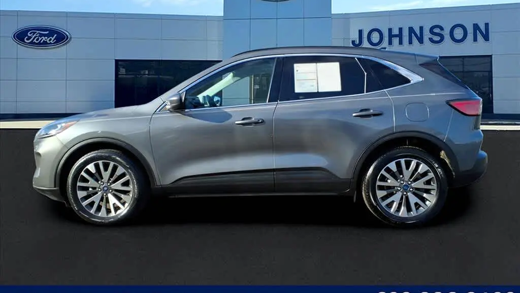2022 Ford Escape Titanium