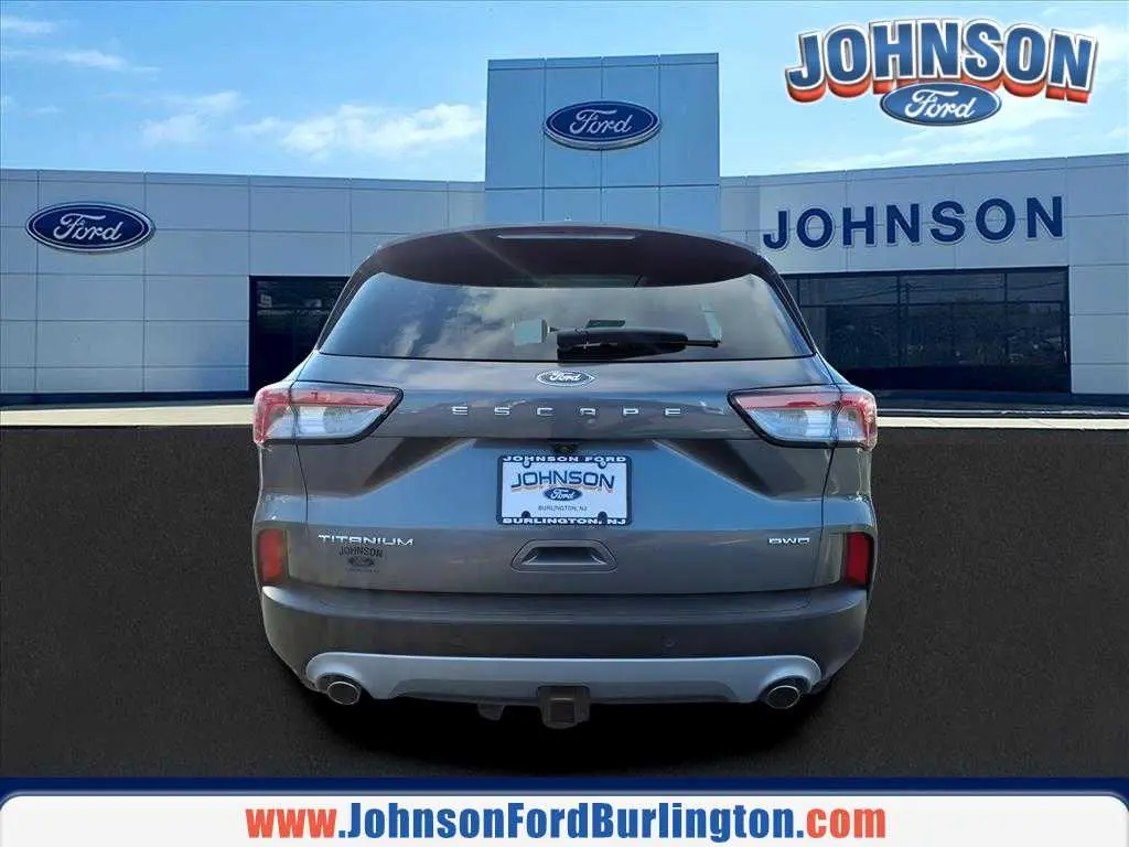 2022 Ford Escape - $23,800