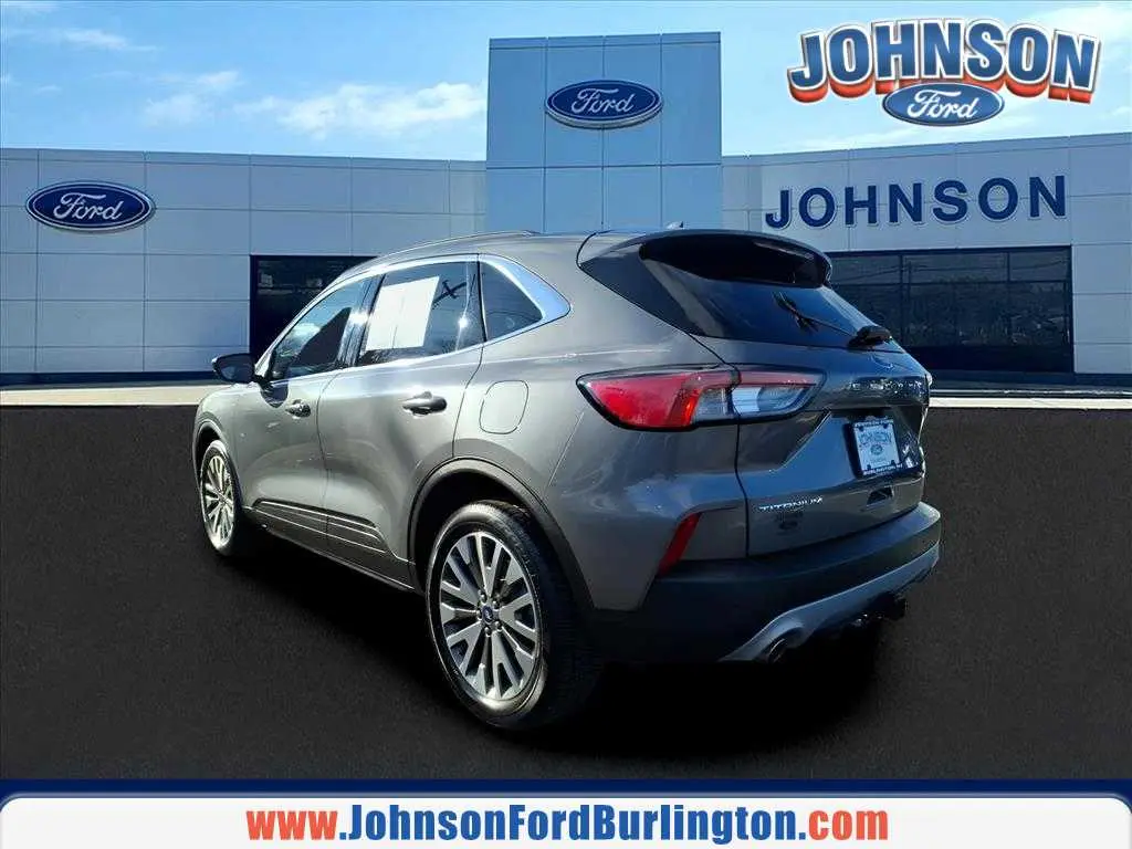 2022 Ford Escape - $23,800