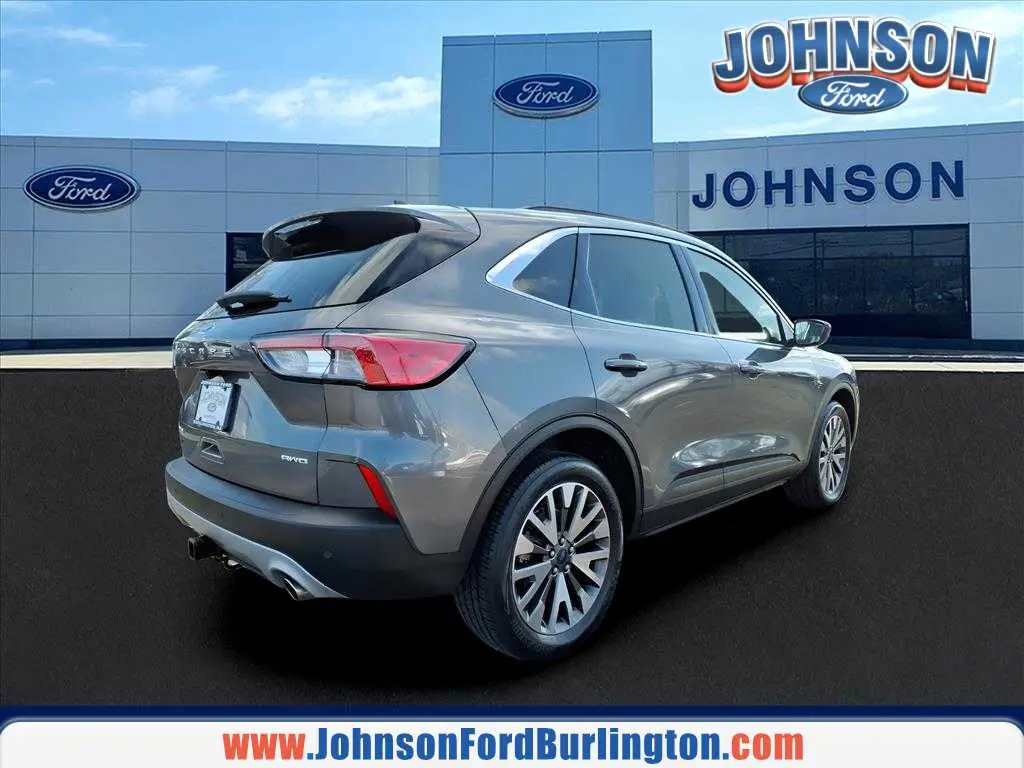 2022 Ford Escape - $23,800