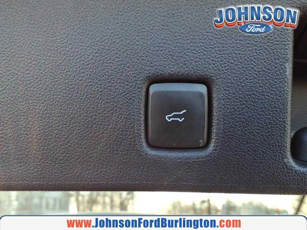 2022 Ford Escape - $23,800