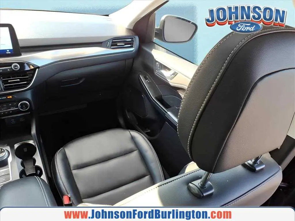 2022 Ford Escape - $23,800