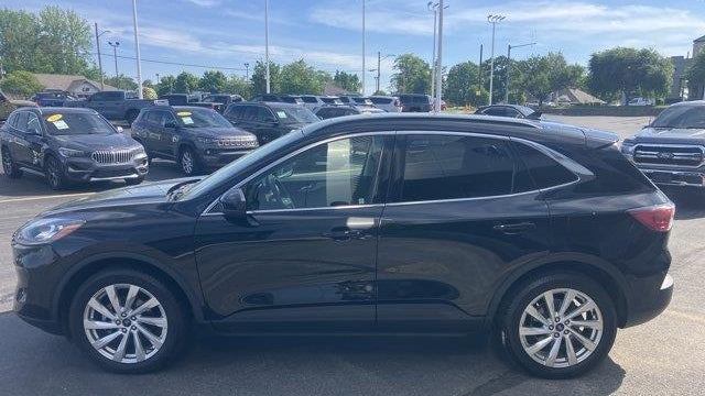 2022 Ford Escape Titanium