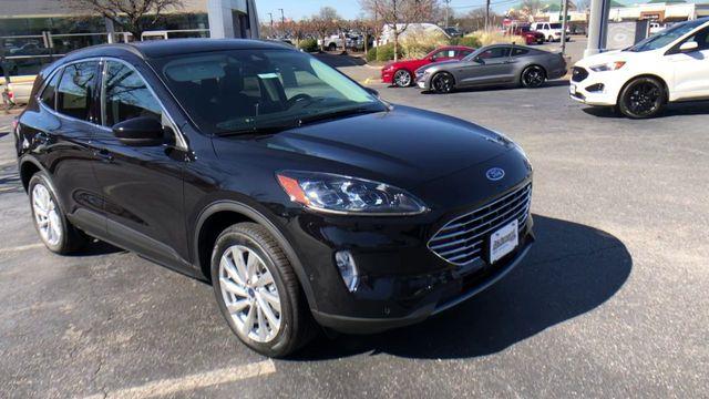 2022 Ford Escape Titanium