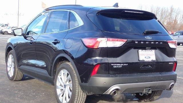 2022 Ford Escape Titanium
