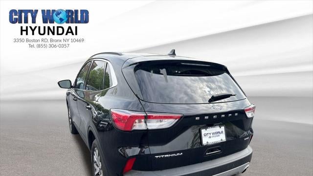 2022 Ford Escape Titanium