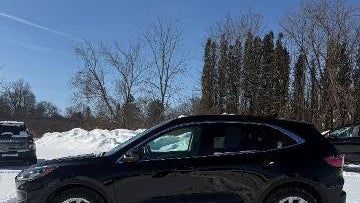 2022 Ford Escape Titanium