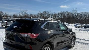 2022 Ford Escape Titanium