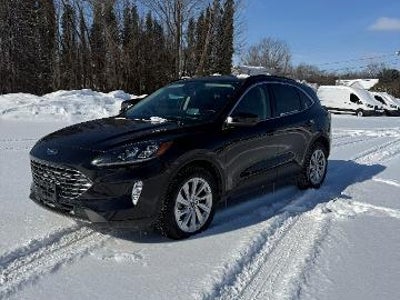 2022 Ford Escape AWD Titanium 4DR SUV