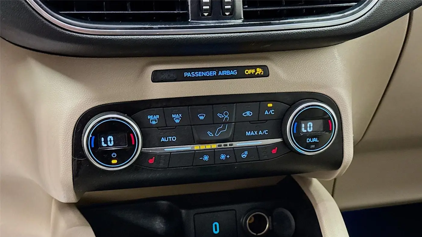 2020 Ford Escape Titanium