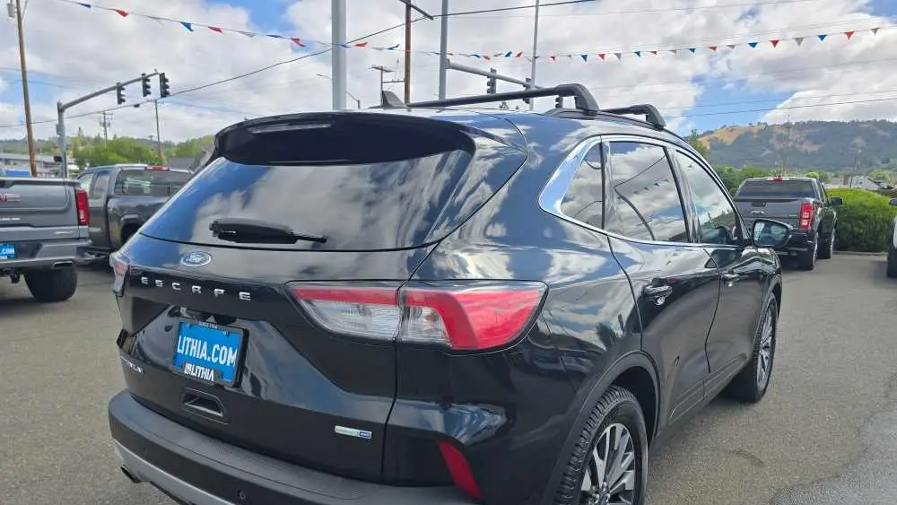 2020 Ford Escape Titanium