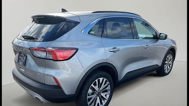 2022 Ford Escape Titanium