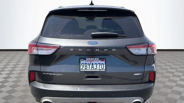 2020 Ford Escape Titanium