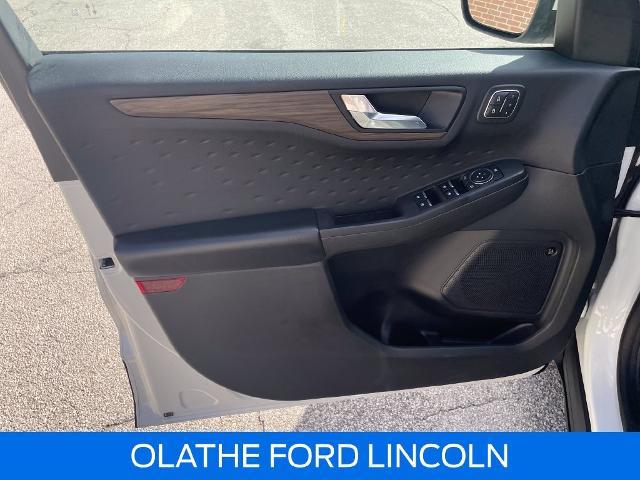 2020 Ford Escape - $18,500