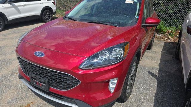2022 Ford Escape Titanium