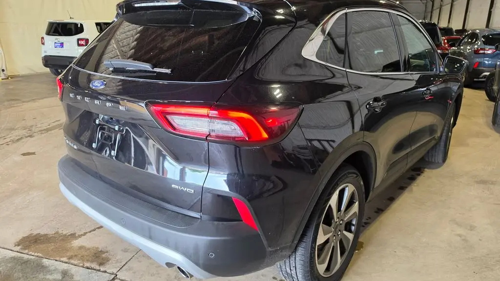 2025 Ford Escape Platinum