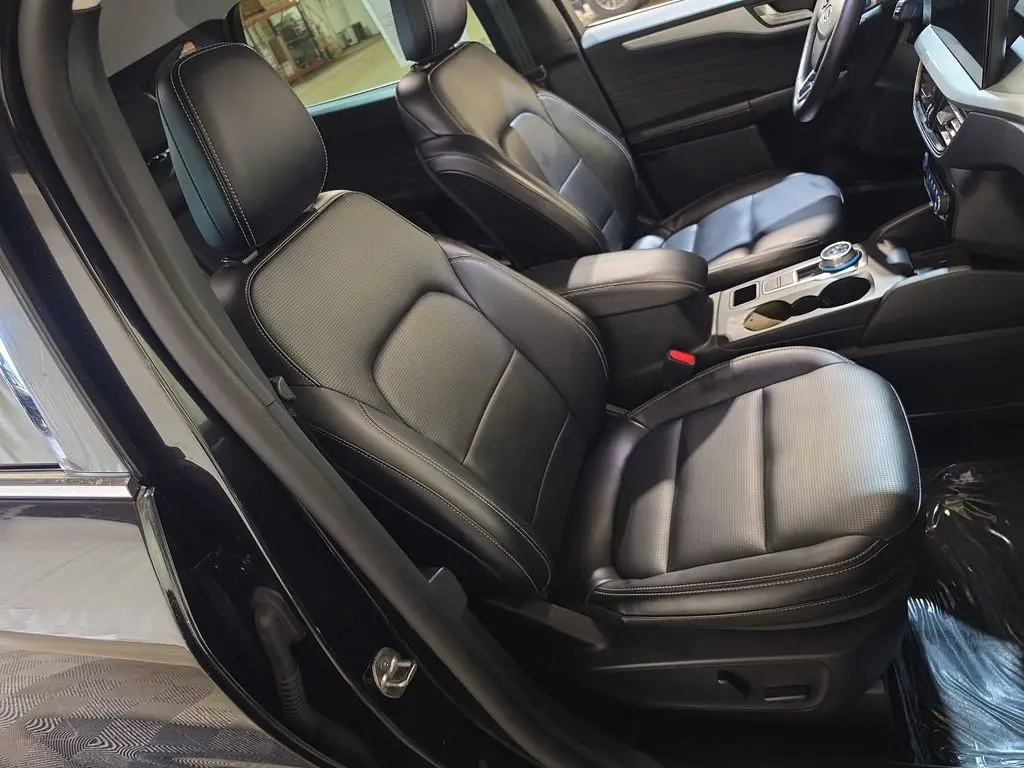 2025 Ford Escape - $25,680