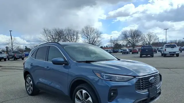 2025 Ford Escape Platinum