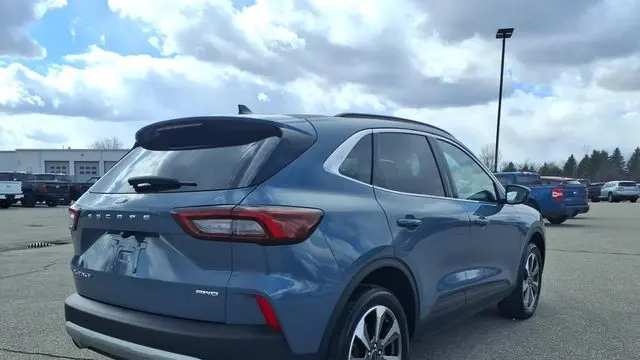 2025 Ford Escape Platinum