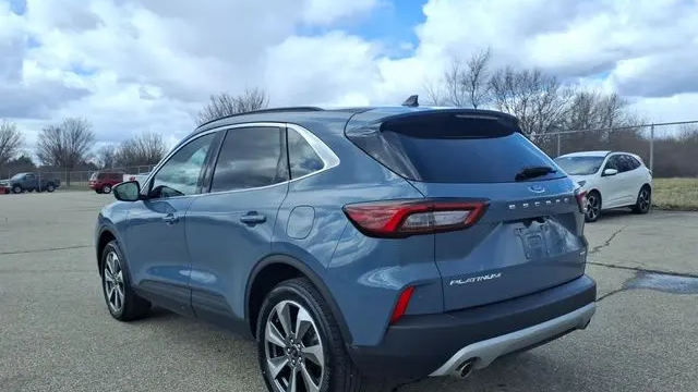 2025 Ford Escape Platinum