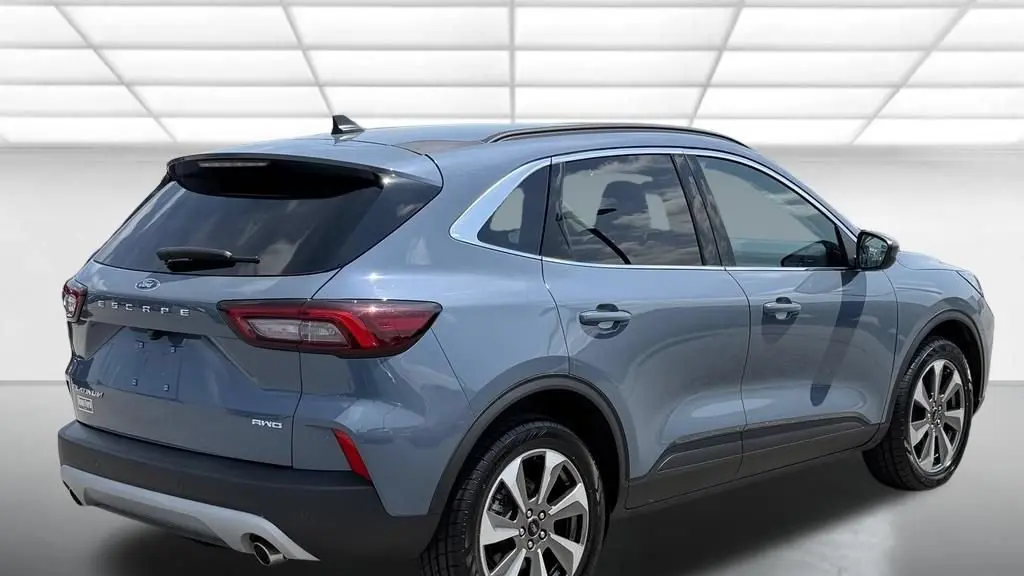 2025 Ford Escape Platinum