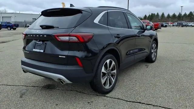 2025 Ford Escape Platinum