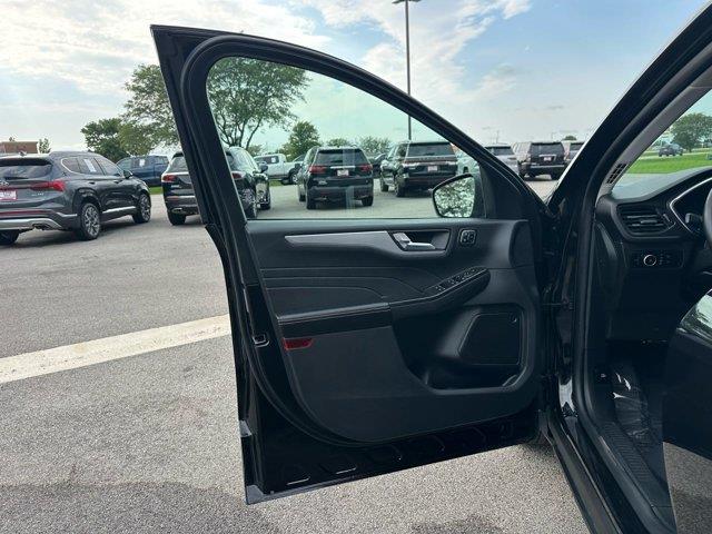 2025 Ford Escape - $28,988