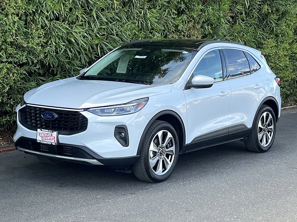 2025 Ford Escape - $27,988