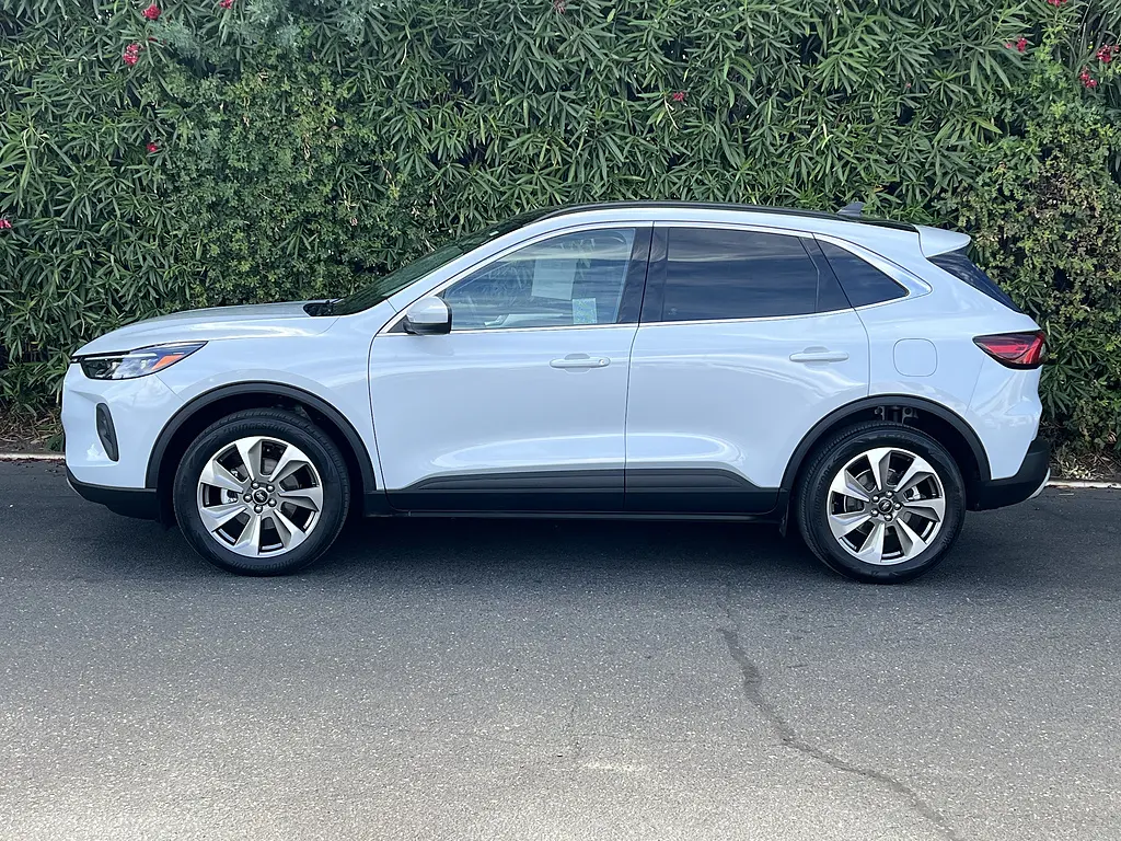 2025 Ford Escape - $27,988