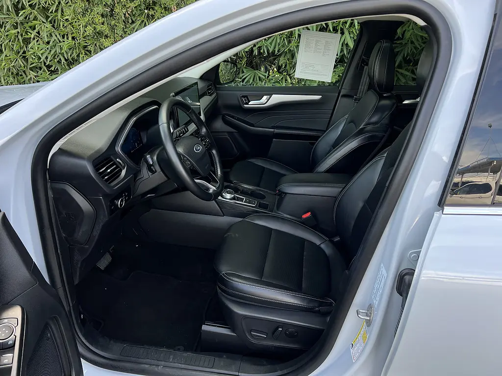 2025 Ford Escape - $27,988