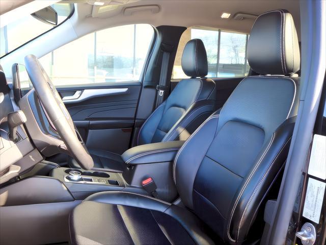 2025 Ford Escape - $26,999