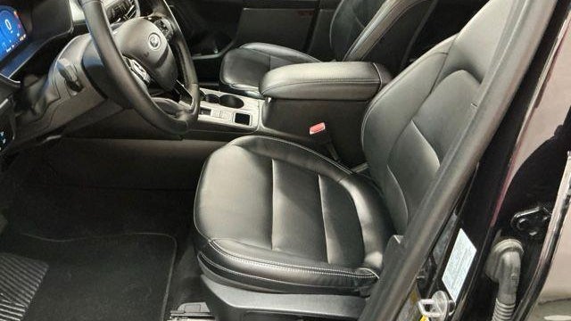 2025 Ford Escape Platinum