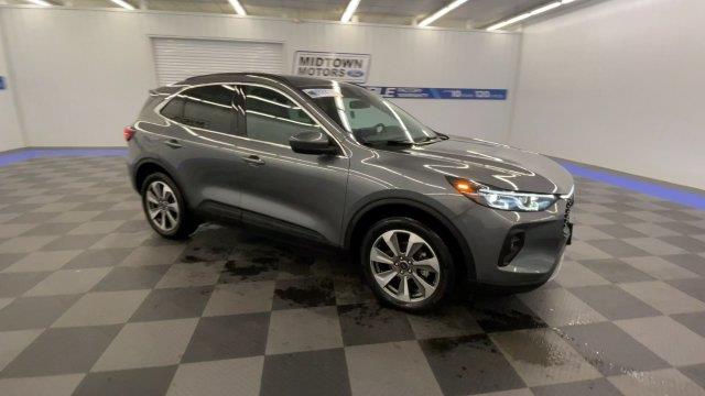 2025 Ford Escape - $27,998