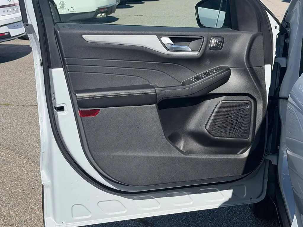 2025 Ford Escape - $28,991
