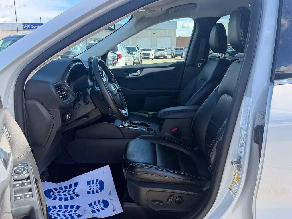 2025 Ford Escape - $28,991