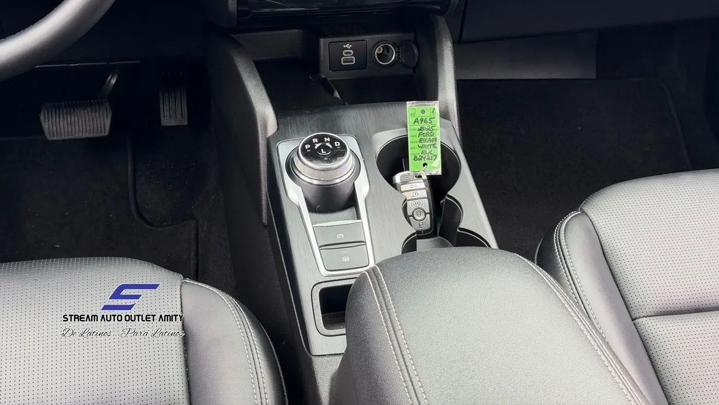 2025 Ford Escape Platinum