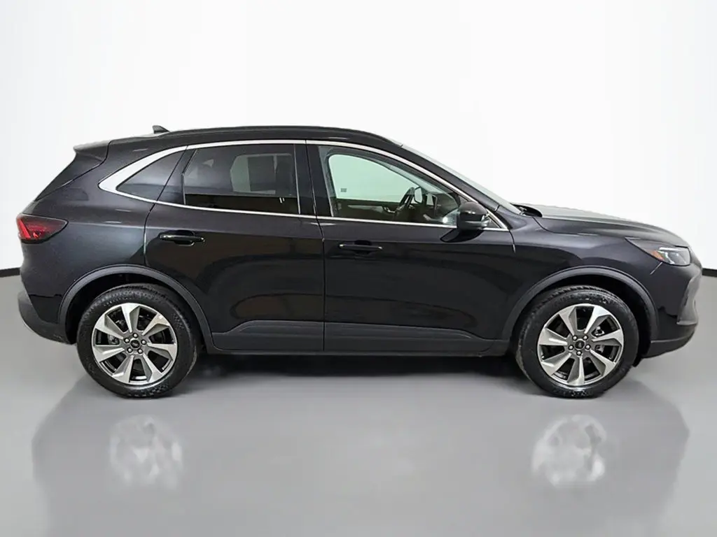 2025 Ford Escape - $24,649