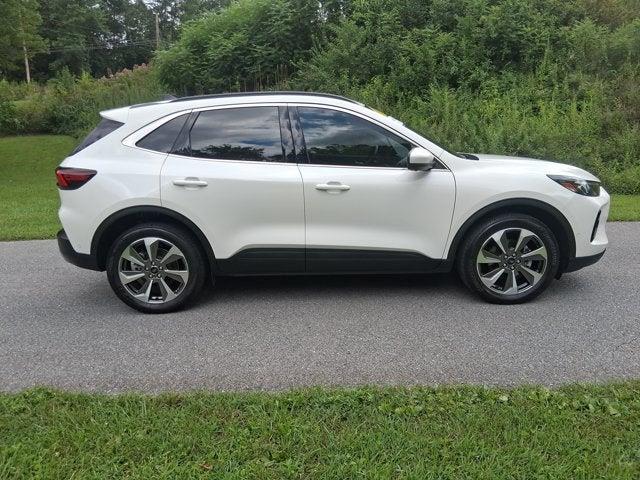 2023 Ford Escape - $27,995