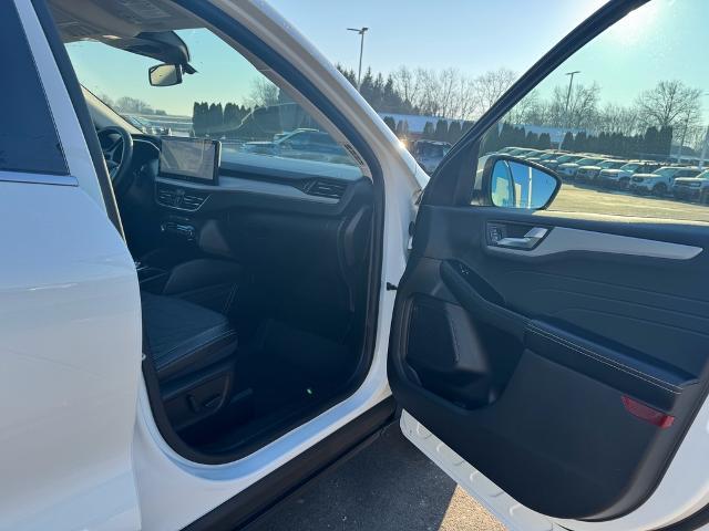 2023 Ford Escape - $28,603