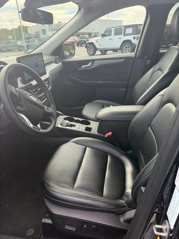 2025 Ford Escape - $25,490
