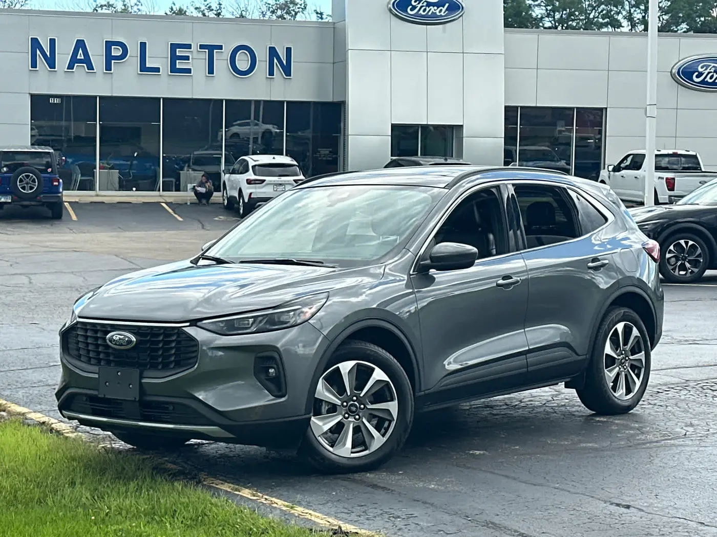 2025 Ford Escape - $26,990